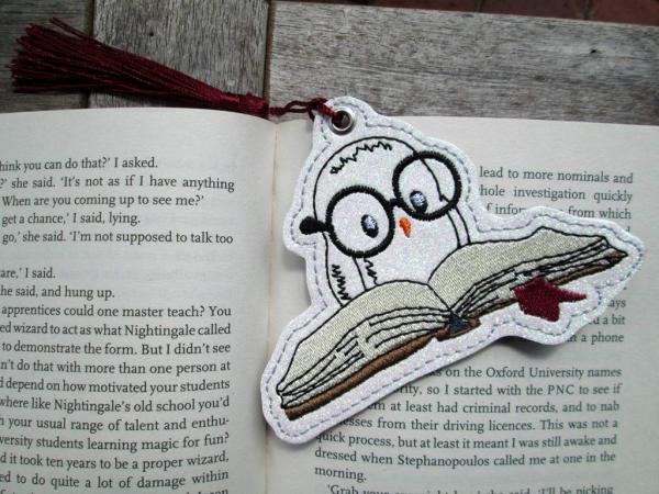 Preview: LESEeule Lesezeichen Eule weiß glitzer